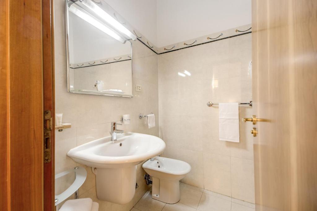 Hotel Gea Di Vulcano 3*