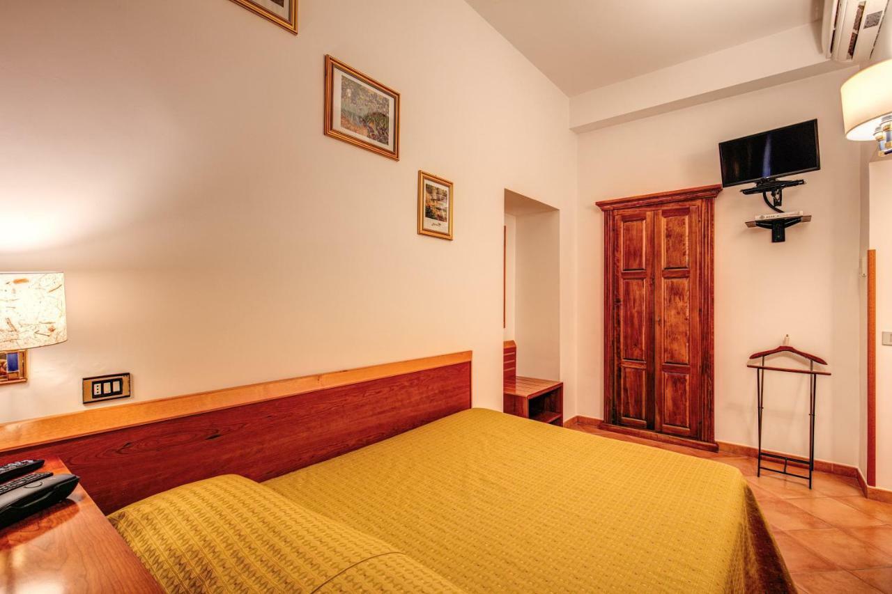 Gea Di Vulcano Hotel 3*